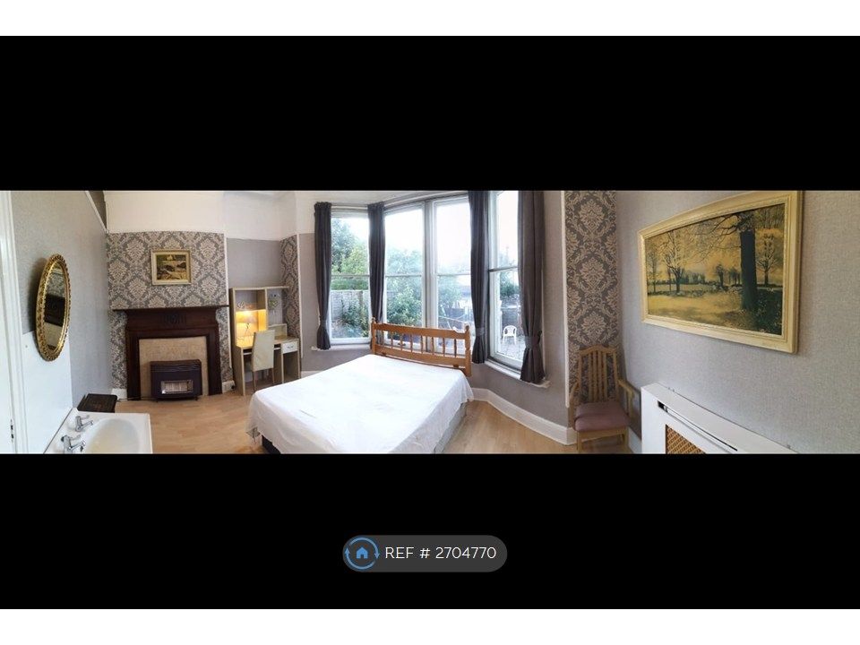 Property photo 1 of 8 Room 3 - Bedroom