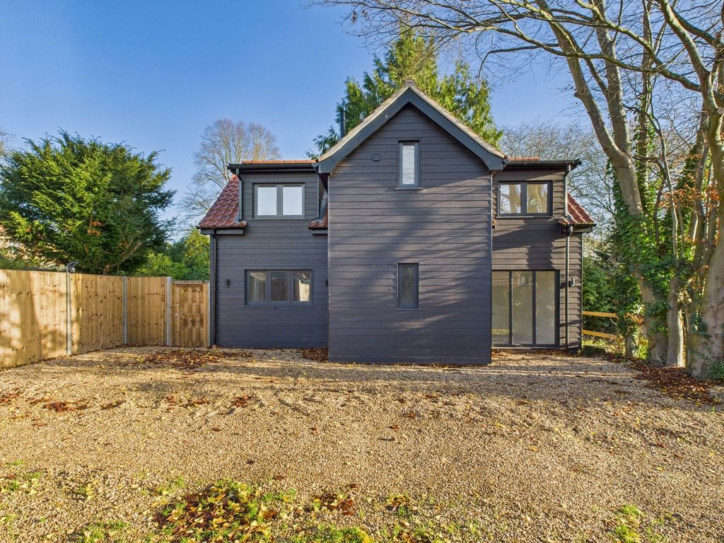 Property photo 2 of 24