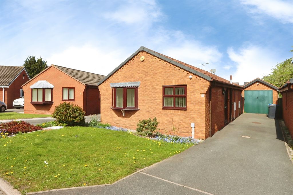 Property photo 2 of 17