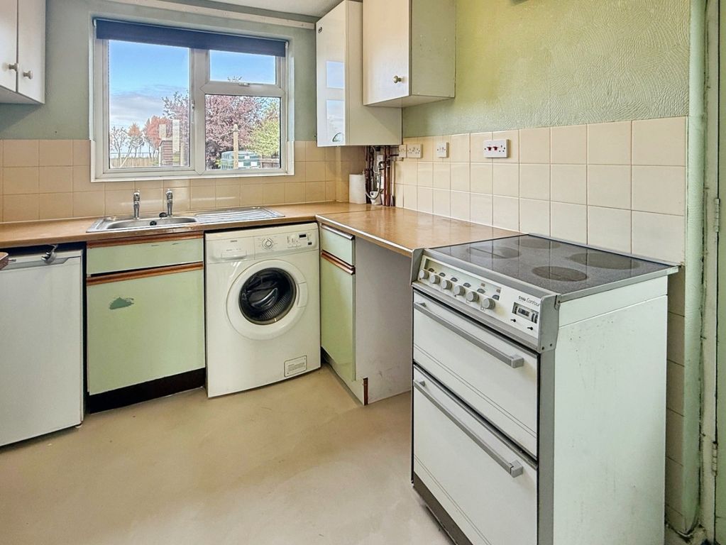 Property photo 3 of 13 5479873