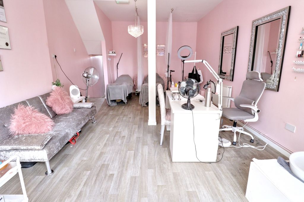 Property photo 2 of 9 Img_5343