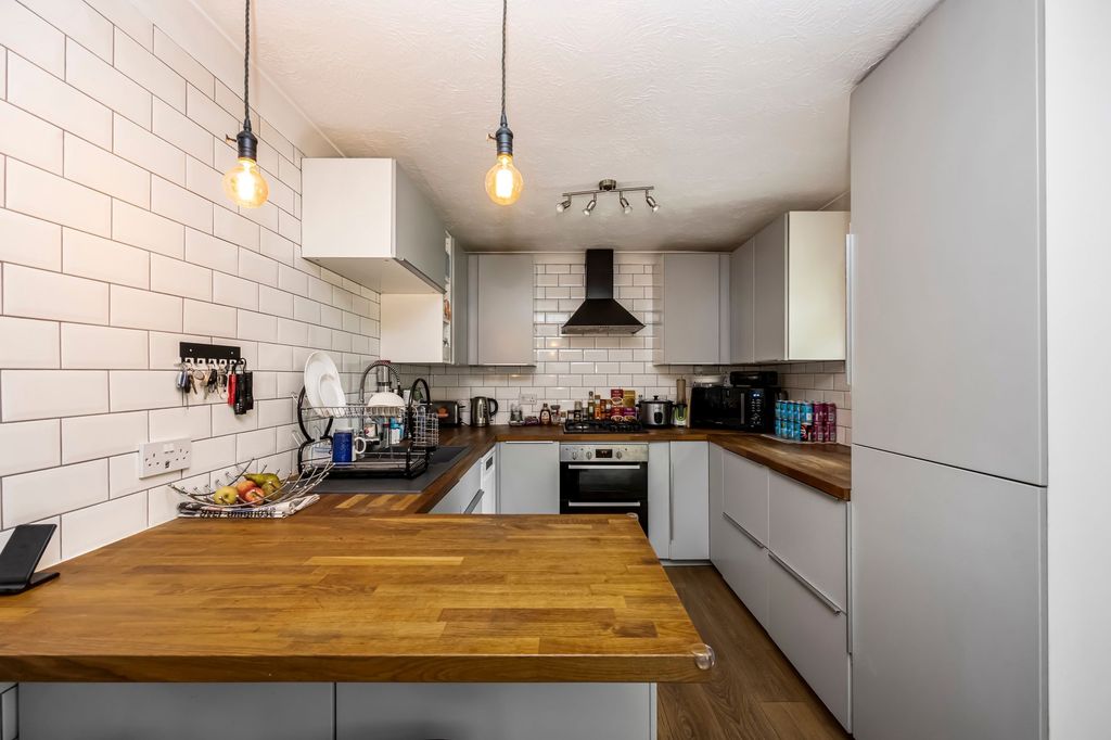 Property photo 3 of 15