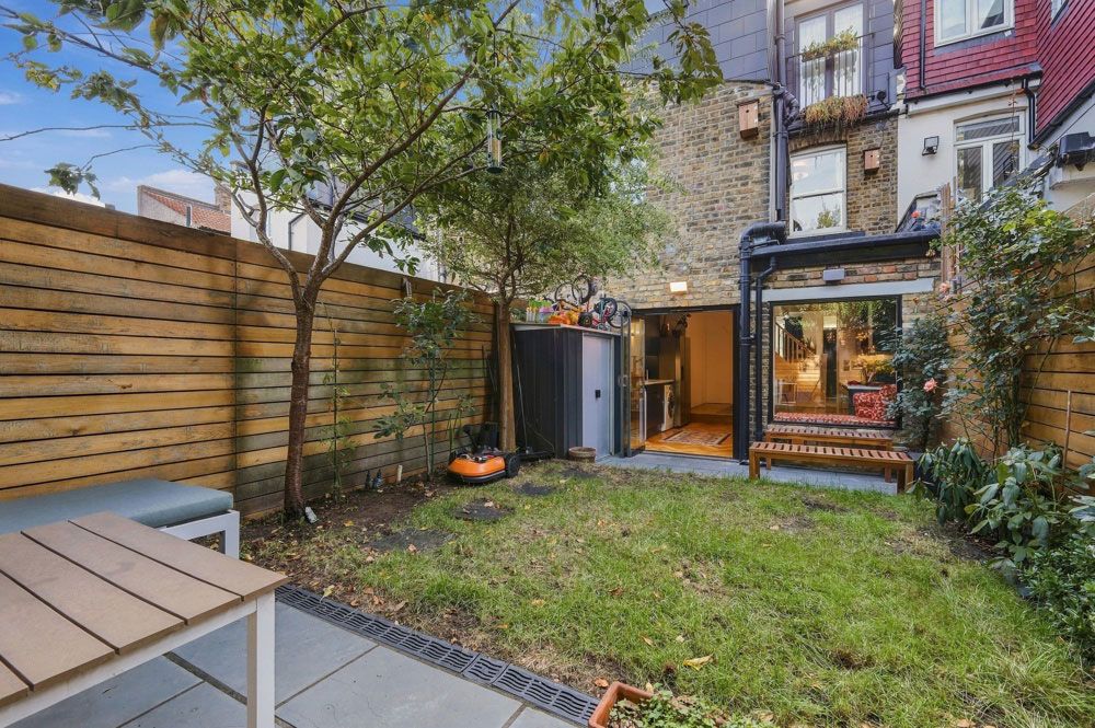 Property photo 3 of 37