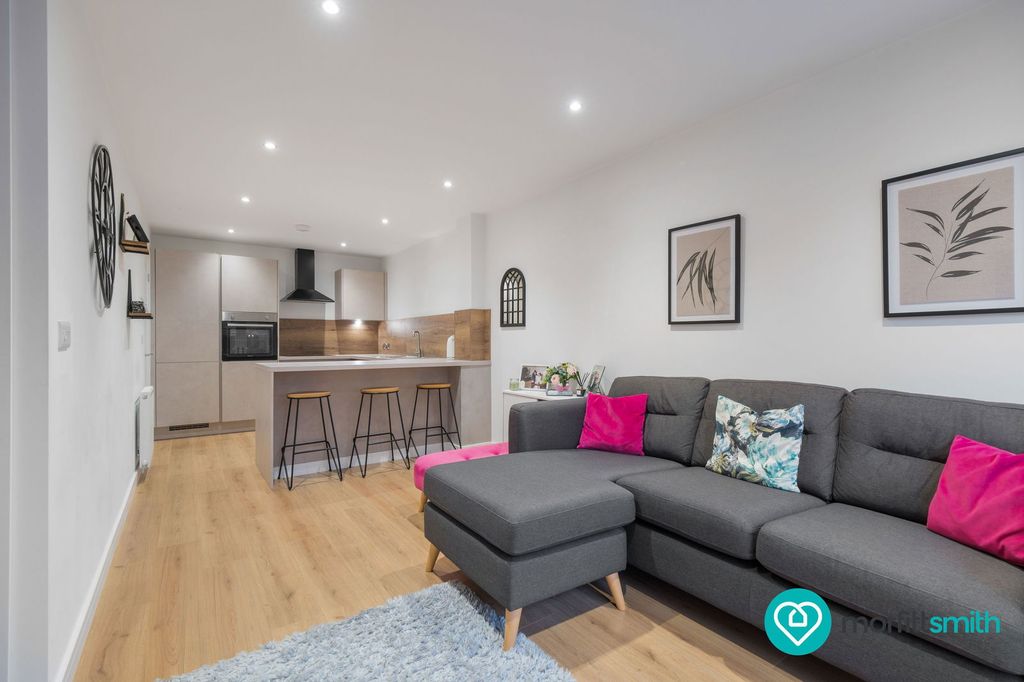 Property photo 2 of 26