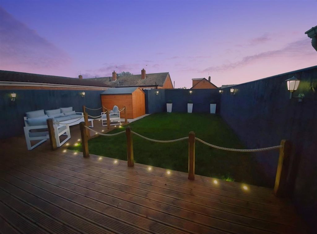 Property photo 2 of 23 Night Garden