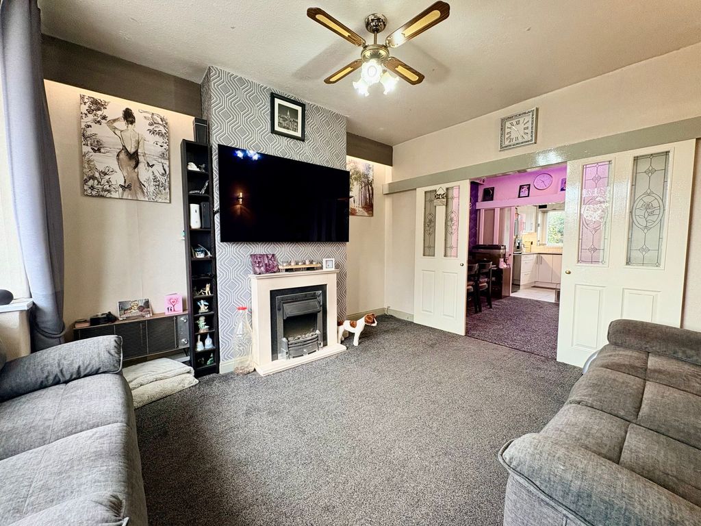 Property photo 3 of 23