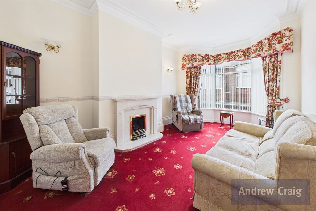 Property photo 2 of 15 Bedroom/Dining Room