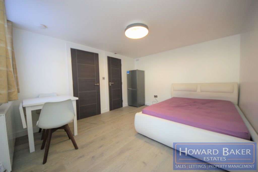 Property photo 3 of 8 Img_285_9_Original