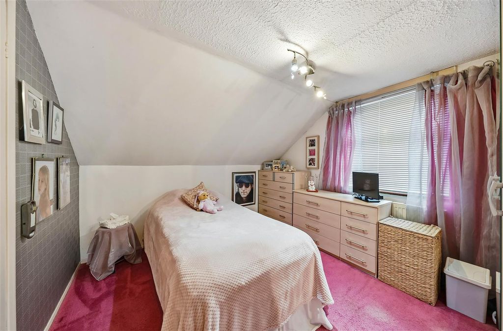 Additional image 20 of 4 bed detached bungalow for saleHeathview Avenue, Crayford, Dartford DA1