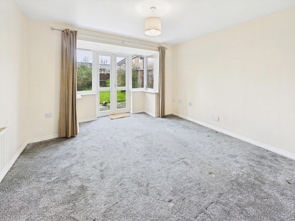 Property photo 2 of 22