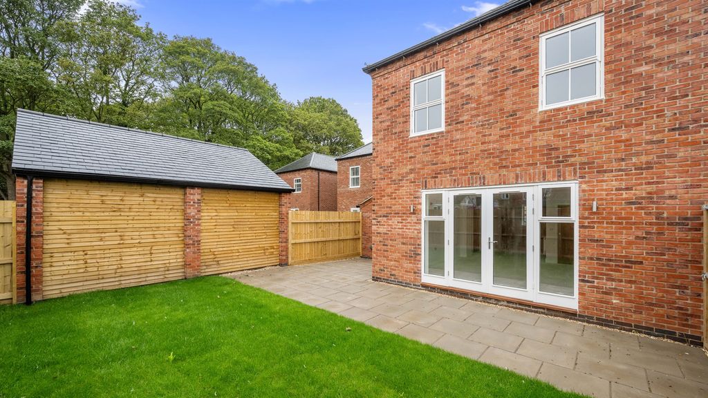 Property photo 3 of 18