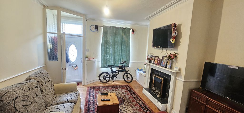 Property photo 2 of 12 Gallery