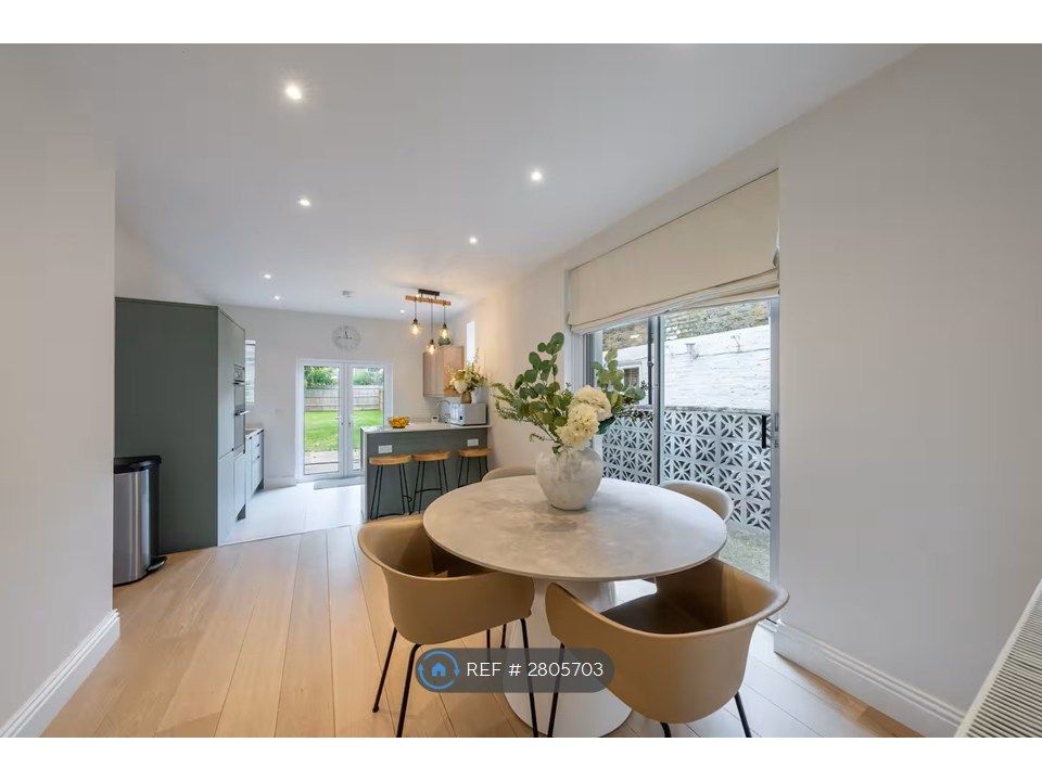 Property photo 2 of 29 Kitchen