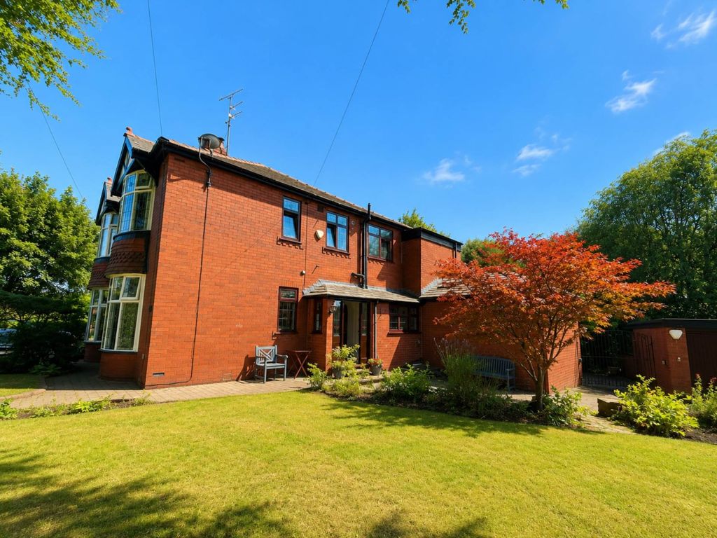 Property photo 2 of 33