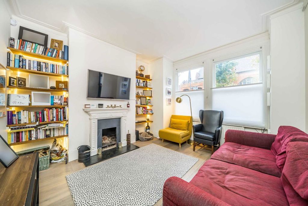 Property photo 2 of 7