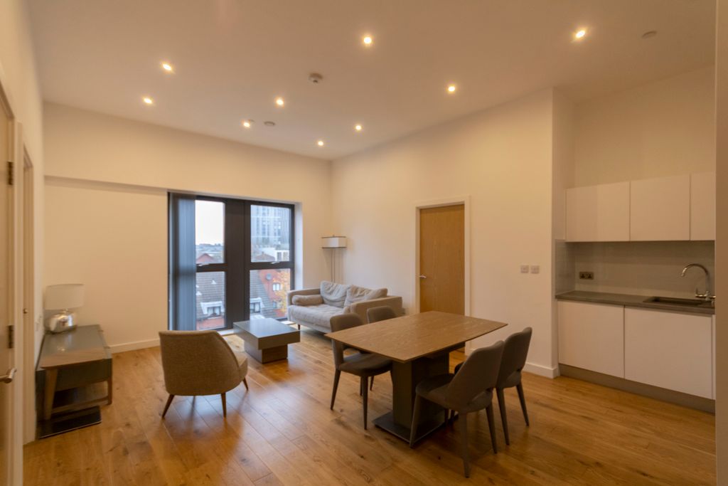 Property photo 2 of 10