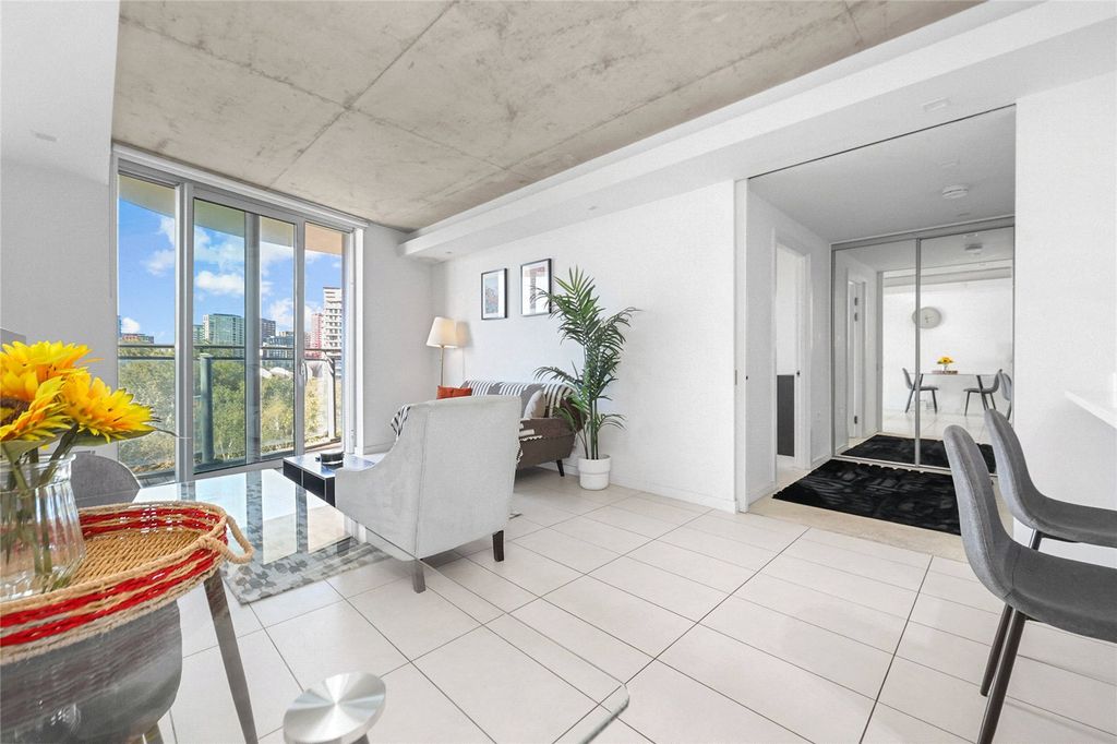 Property photo 3 of 15 Picture No. 14