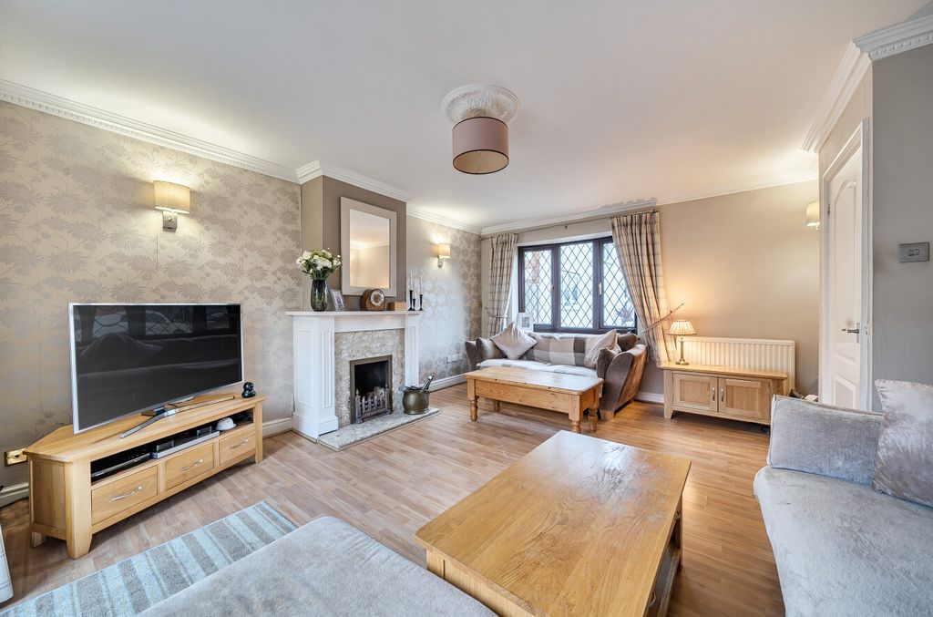 Property photo 2 of 18 Living Room