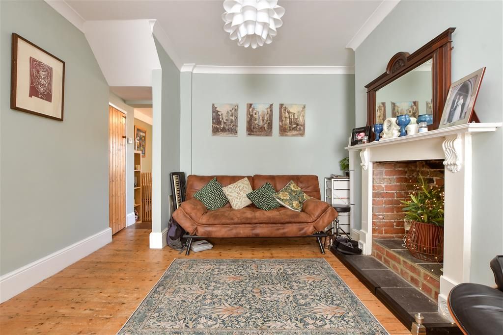 Property photo 1 of 10 Dining Area