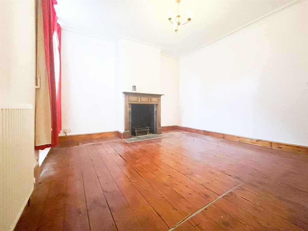 Property photo 2 of 9 Dining Room