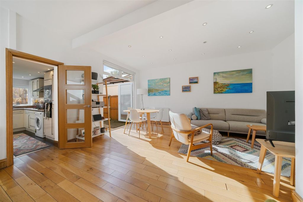 Property photo 3 of 12 3.Jpg