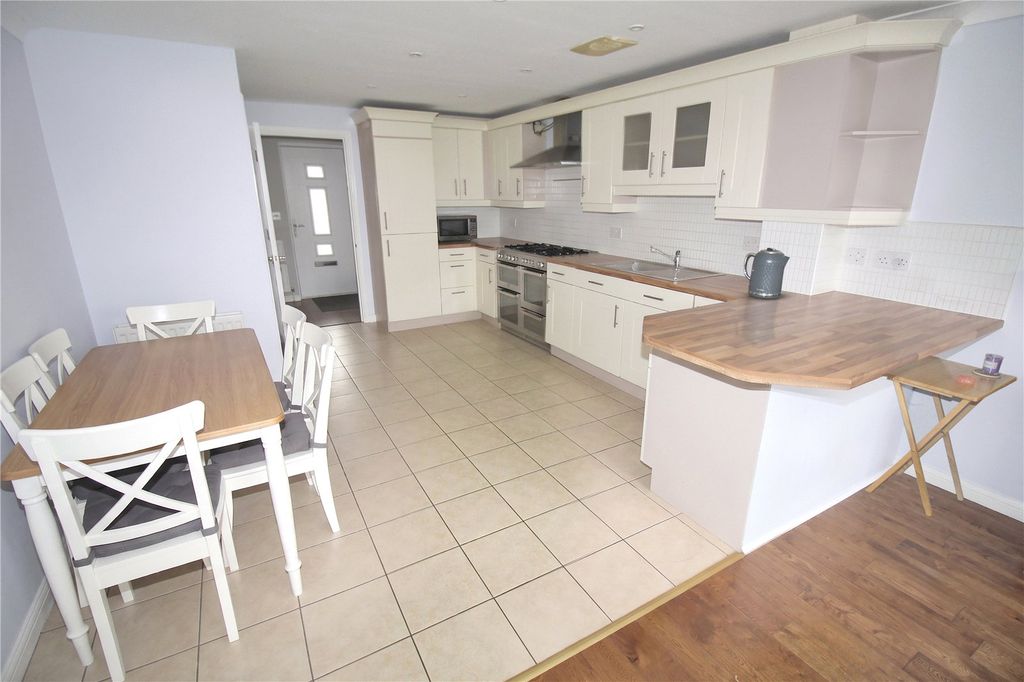 Property photo 3 of 11 Picture No. 06