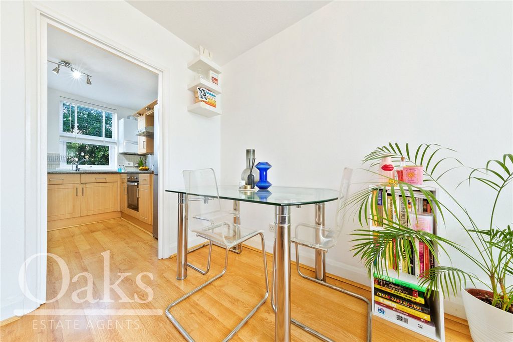 Property photo 3 of 8 Picture No. 05
