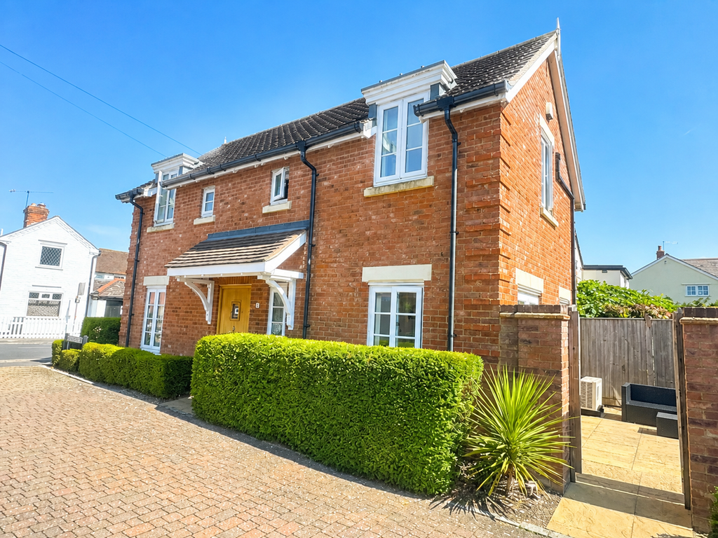 Property photo 1 of 15 Winkfield Village