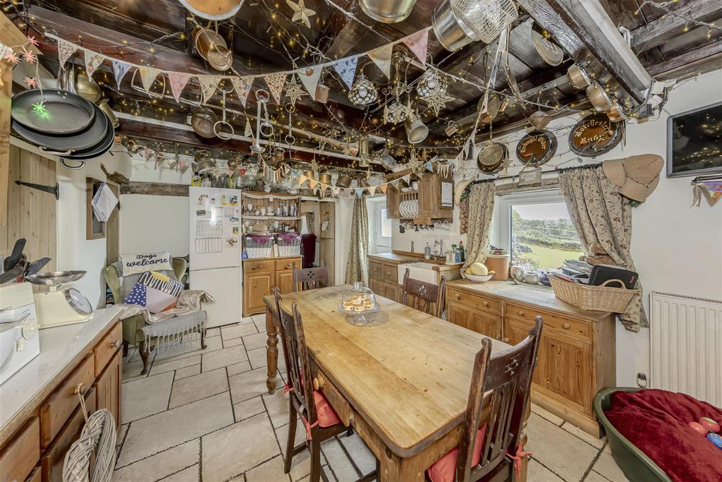 Property photo 2 of 63 Kitchen