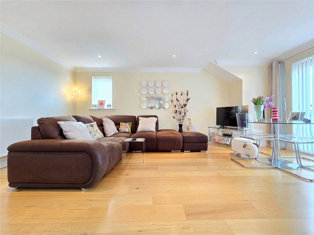 Property photo 3 of 16 Lounge Dining Room