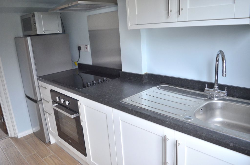 Property photo 2 of 16 Picture No. 17