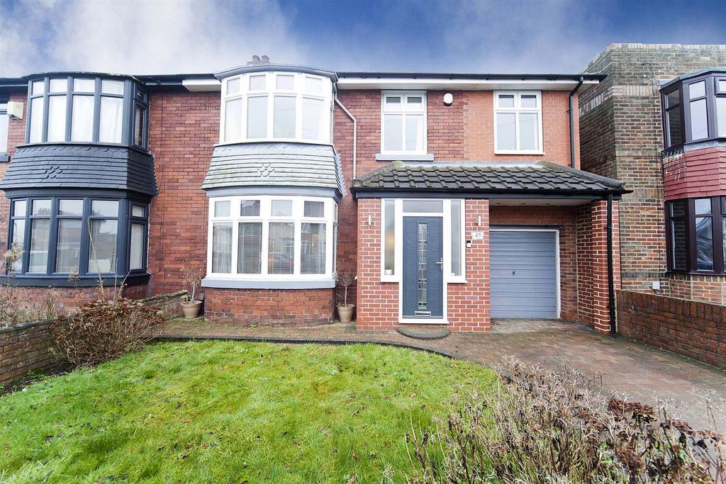 Property photo 1 of 27