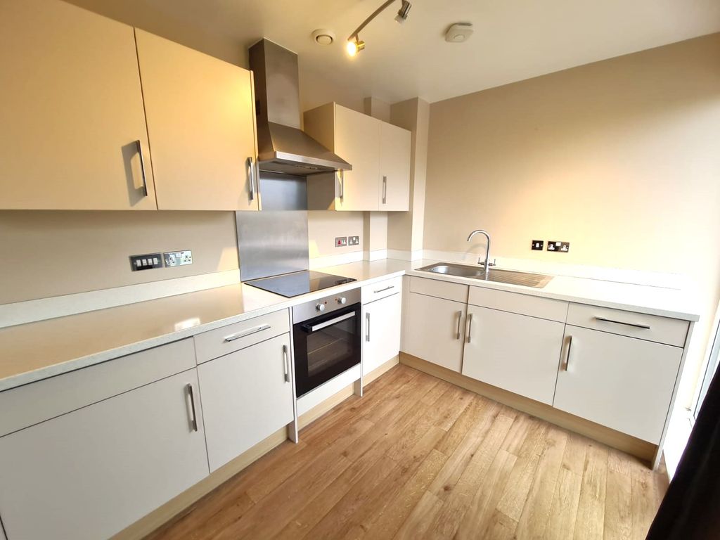 Property photo 2 of 7 58Dce2Aa-44Db-4Ca1-Bfd0-72Efcd349E8d
