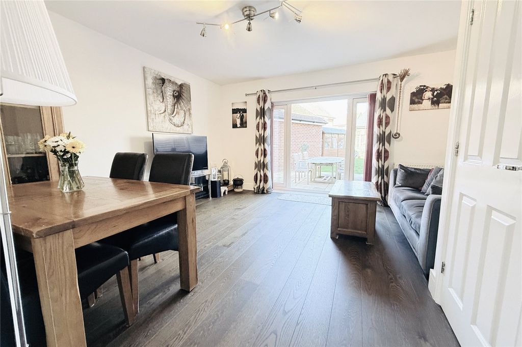 Property photo 3 of 17 Picture 3