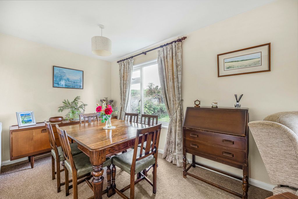 Property photo 3 of 22 13_63140.Jpg