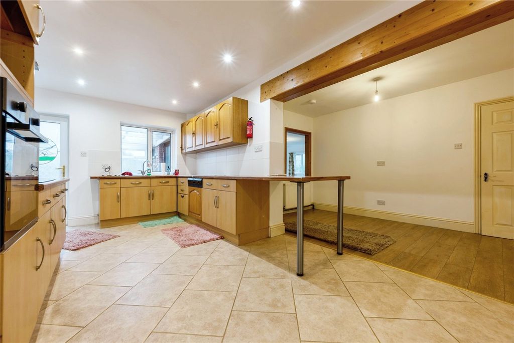 Property photo 2 of 16 Picture No. 08