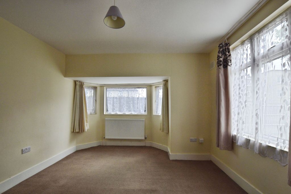 Property photo 3 of 9 Pbox-Img.Jpg