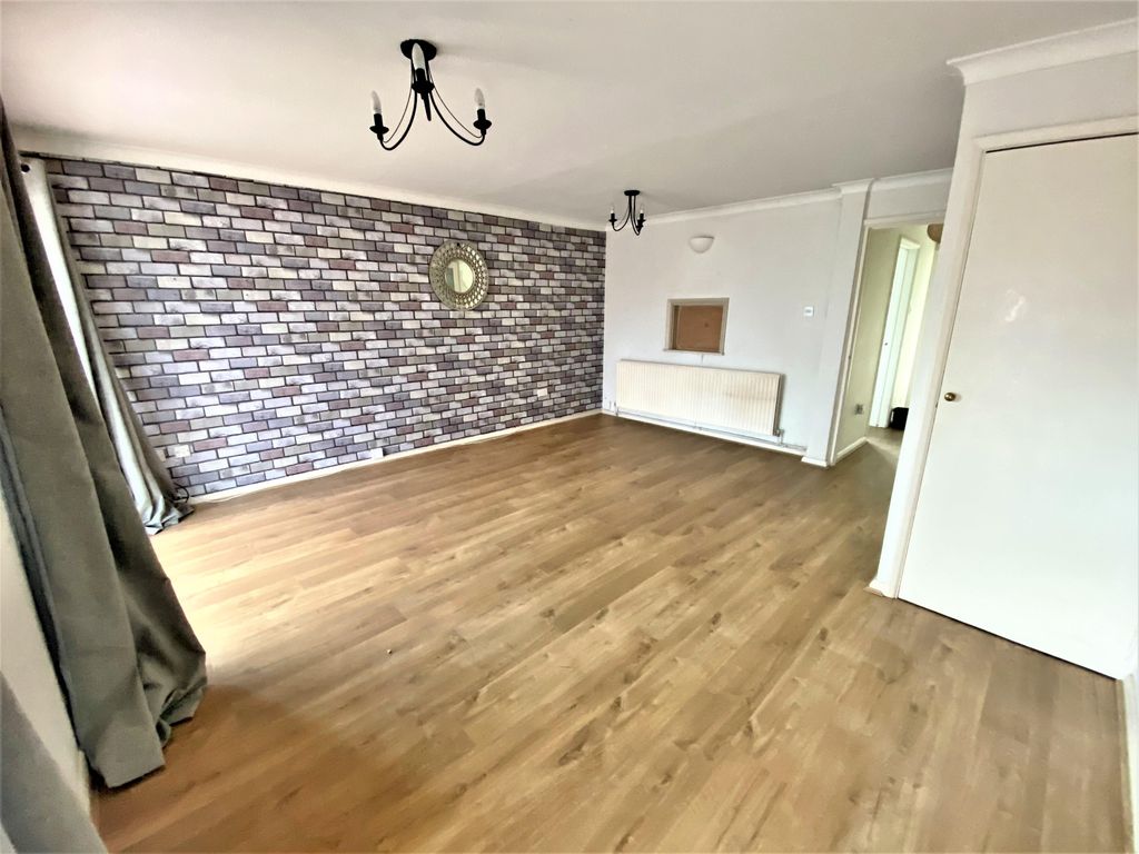 Property photo 2 of 10 Image