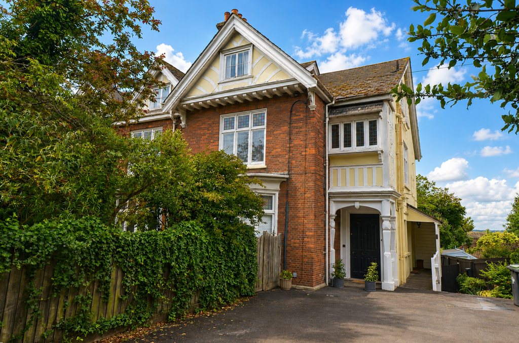 Property photo 1 of 12