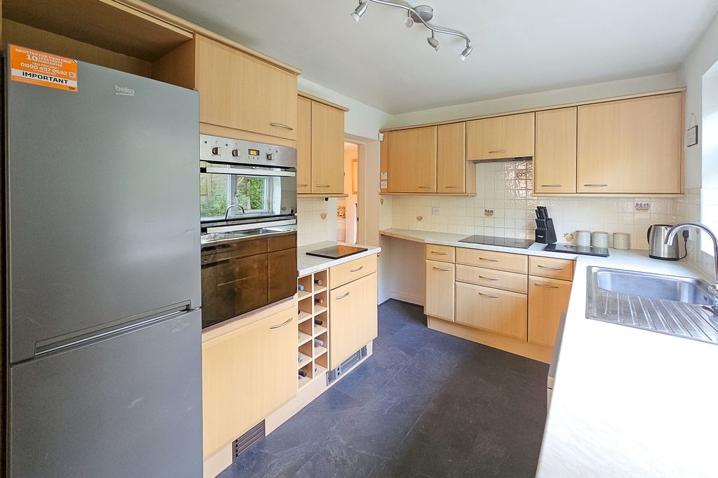 Property photo 3 of 19