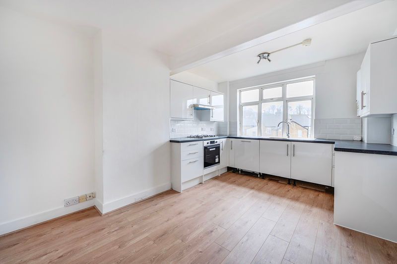 Property photo 3 of 12 Kitchen