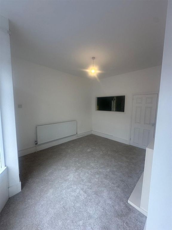 Property photo 2 of 8 Two Bedroom Mid Terrace Property To Let