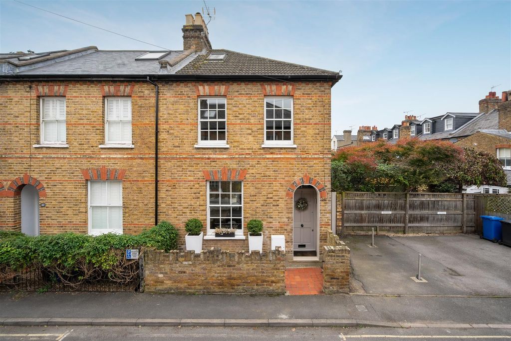 Property photo 1 of 16