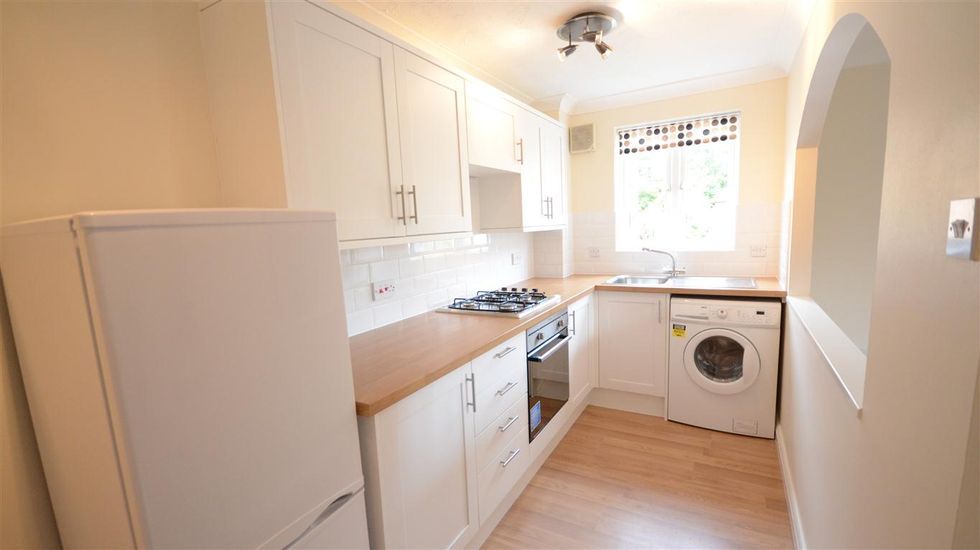 Property photo 2 of 6 Dsc_4865 (Medium)Res