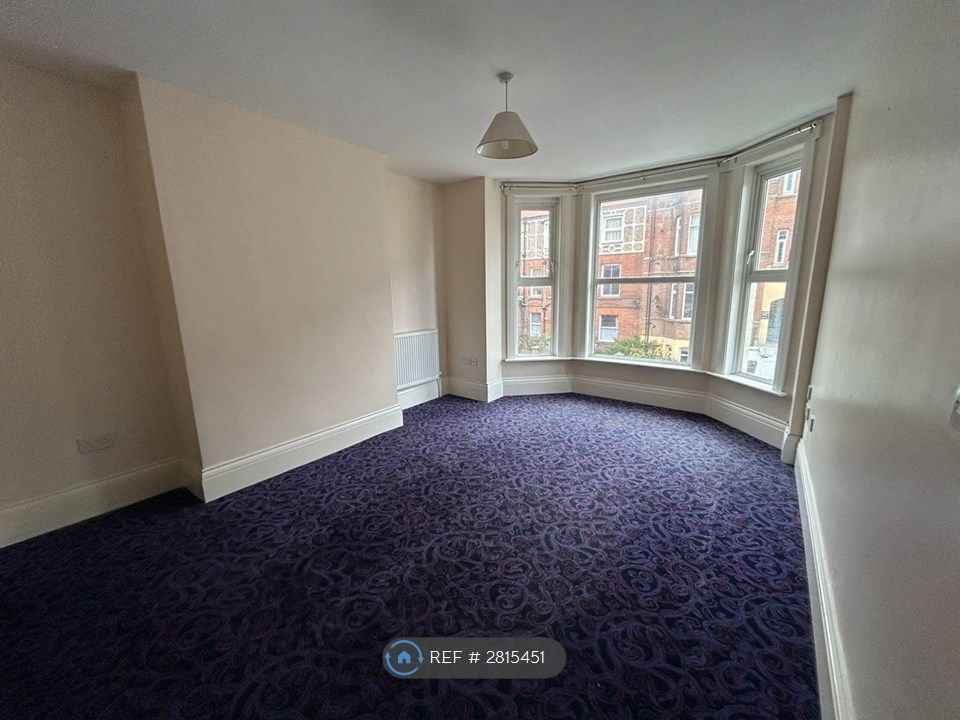 Property photo 2 of 9 Living Space 2