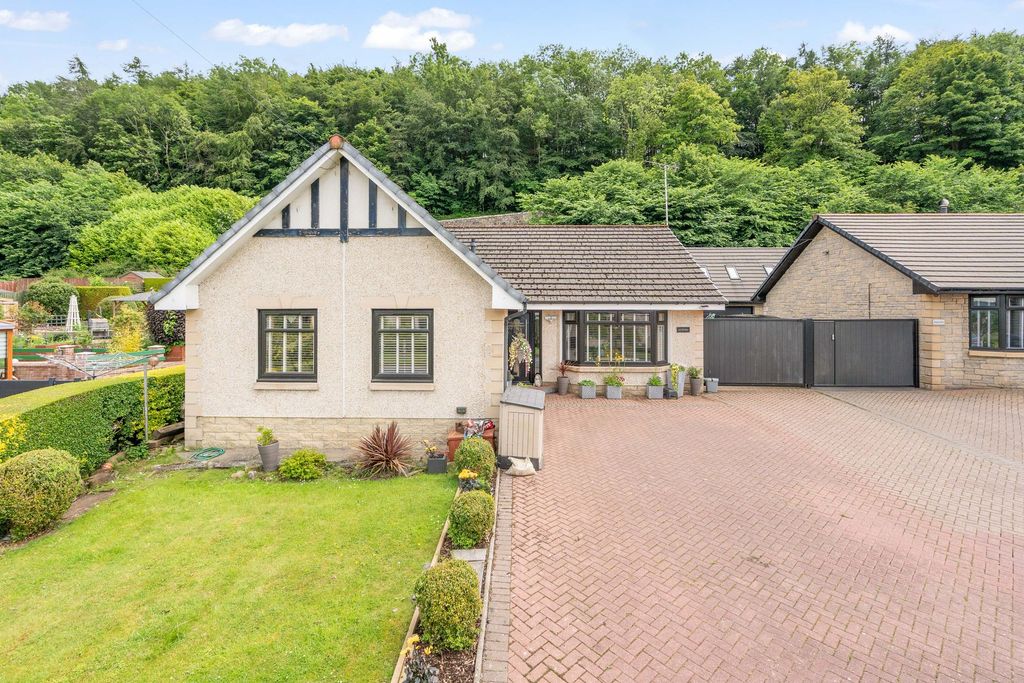 Property photo 1 of 25