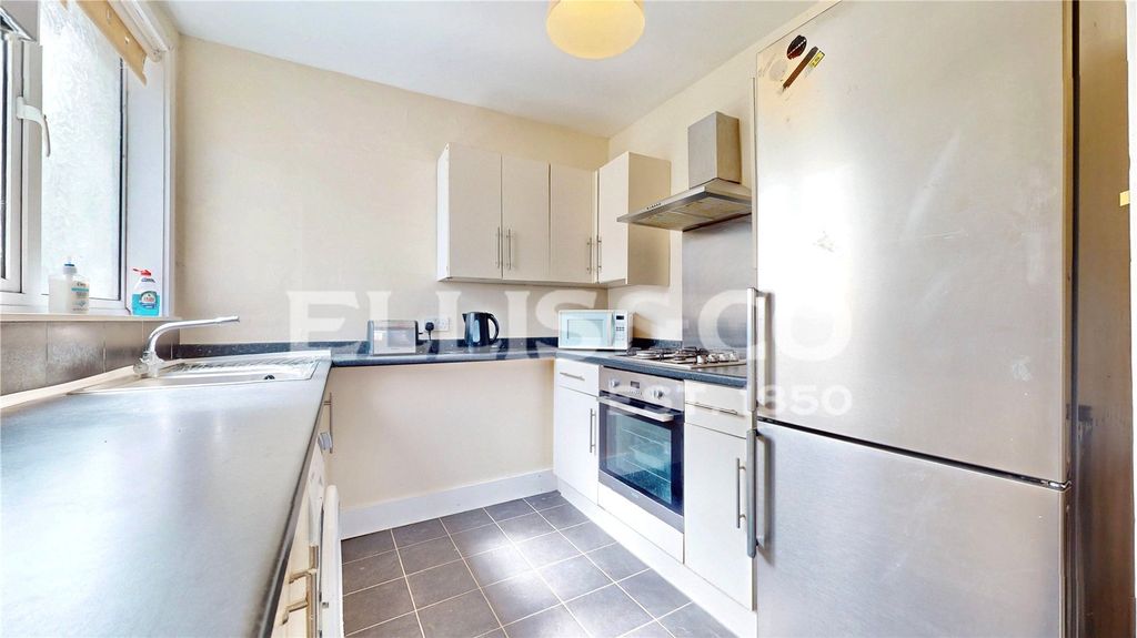 Property photo 3 of 12 Picture No. 05