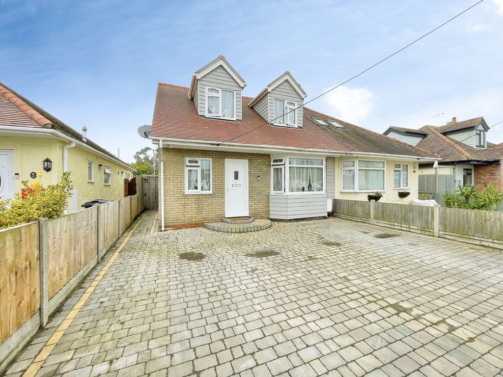 Property photo 1 of 18 Harwich Road