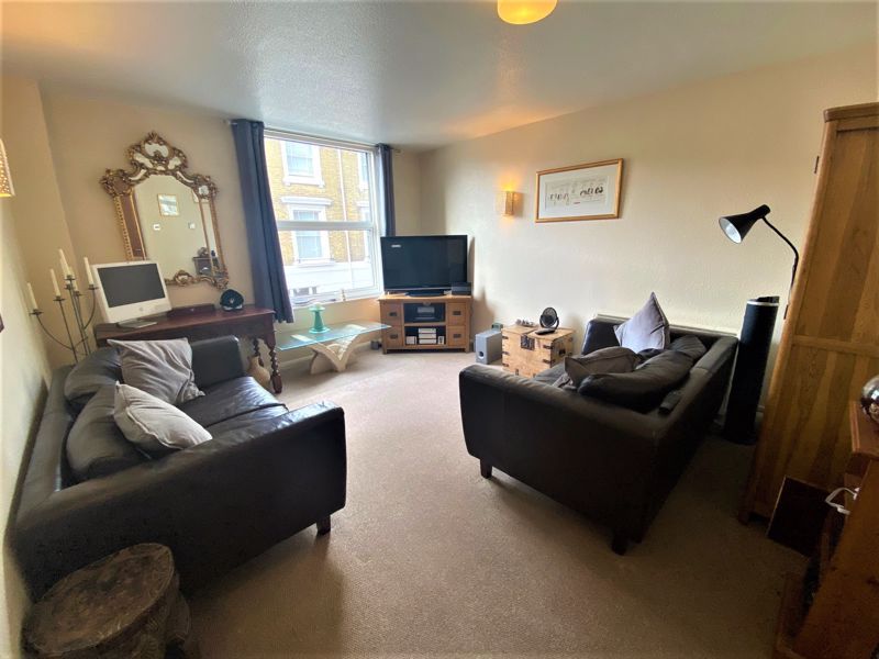 Property photo 2 of 8 Photo 6