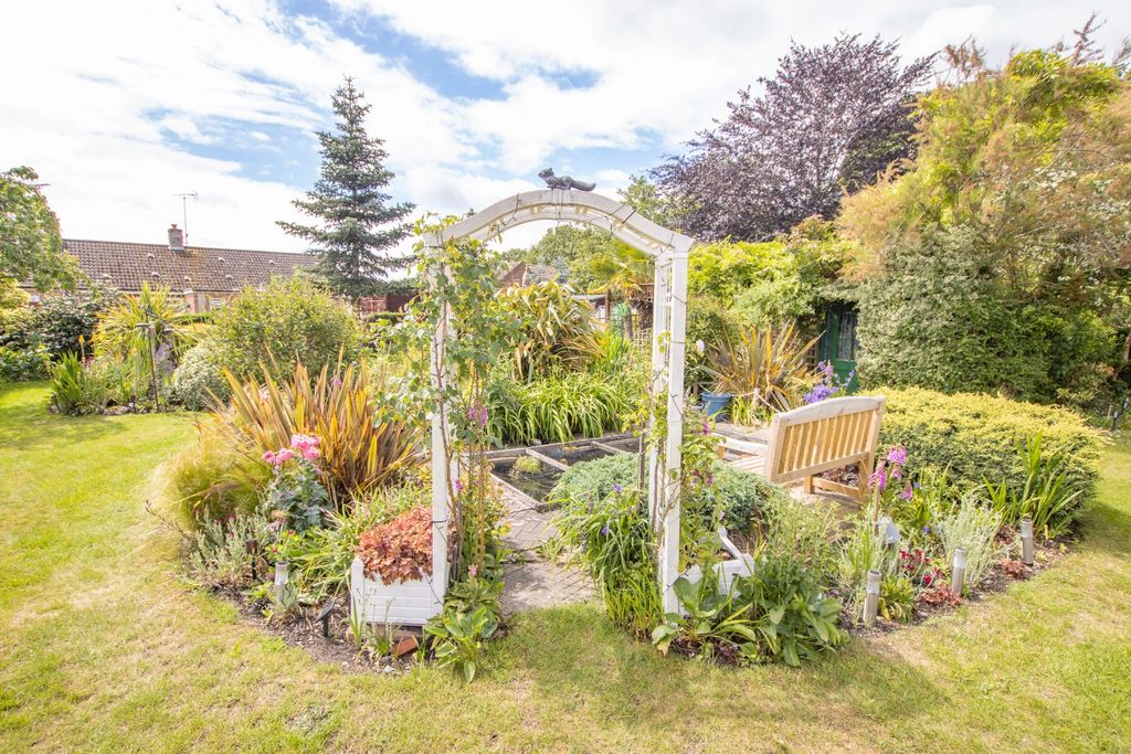 Property photo 3 of 34 5182504
